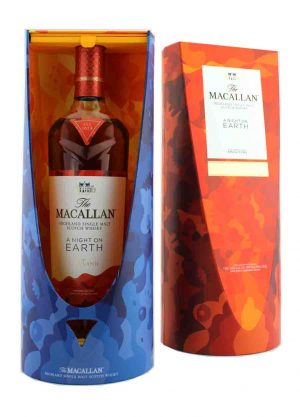 Macallan A Night On Earth In Scotland 2022 43%-F-900x1250-Malt Whisky Agency